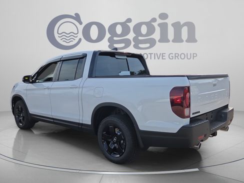New 2026 Honda Ridgeline Black Edition image 3