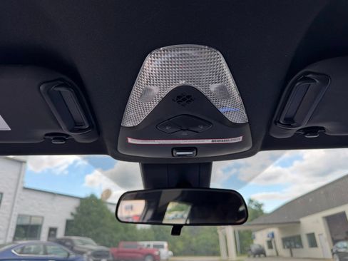 Used 2021 Toyota C-HR XLE FWD image 28