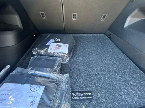 New 2026 Volkswagen Tiguan SE R-Line image 44