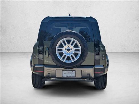 New 2026 Land Rover Defender 110 S image 8