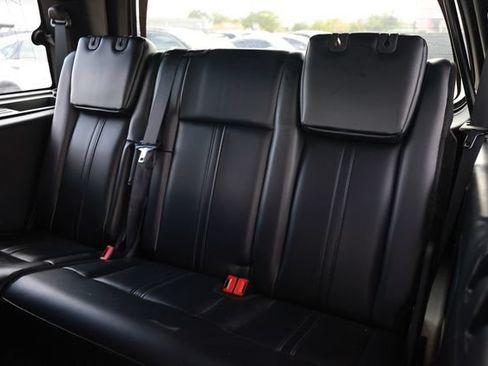 Used 2016 Lincoln Navigator Select RWD image 28