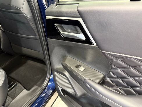 Used 2024 Mitsubishi Outlander SEL Black Edition image 28