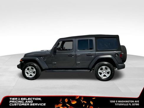 Used 2021 Jeep Wrangler Unlimited Sport AWD/4WD image 3