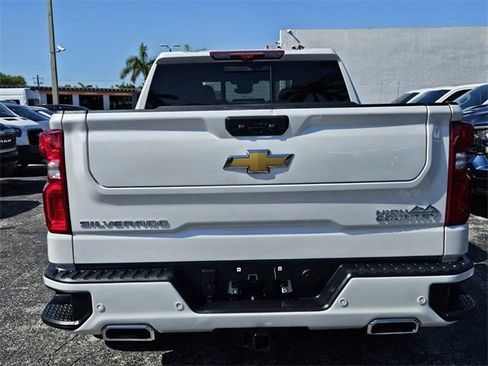 Used 2024 Chevrolet Silverado 1500 High Country w/ Technology Package image 9
