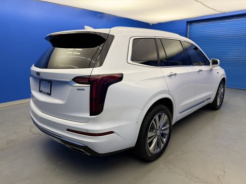 Used 2020 Cadillac XT6 Premium Luxury w/ Platinum Package AWD/4WD image 7