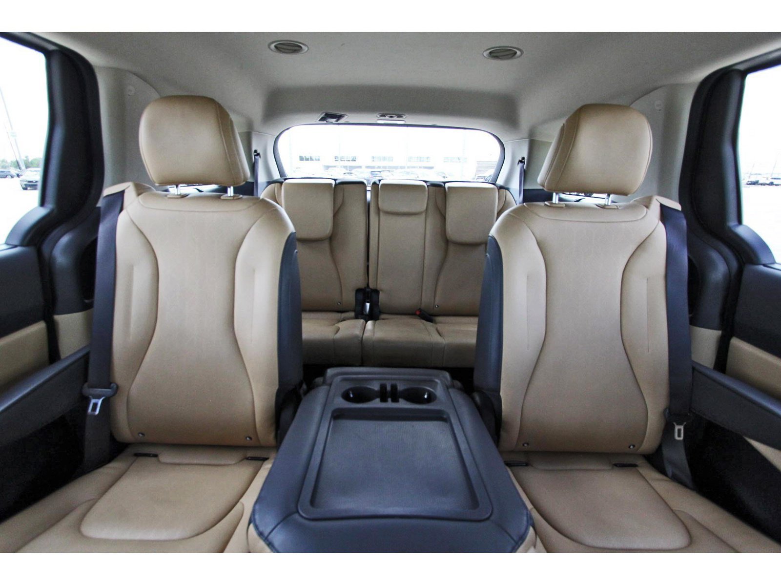 Used 2024 Kia Carnival EX FWD image 14
