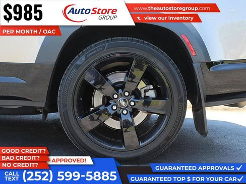 Used 2023 Land Rover Defender 130 X-Dynamic SE AWD/4WD image 9