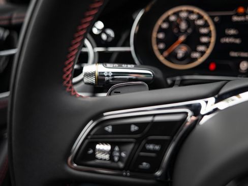 Used 2024 Bentley Flying Spur S V8 image 24