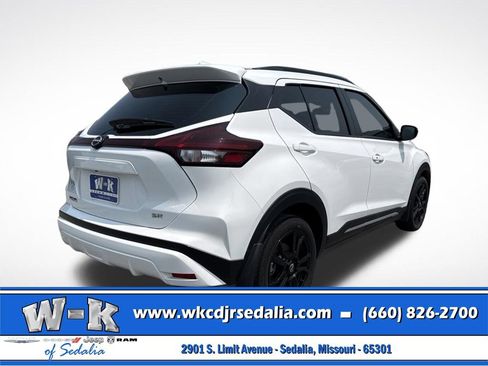Used 2024 Nissan Kicks SR w/ SR Premium Package FWD image 8