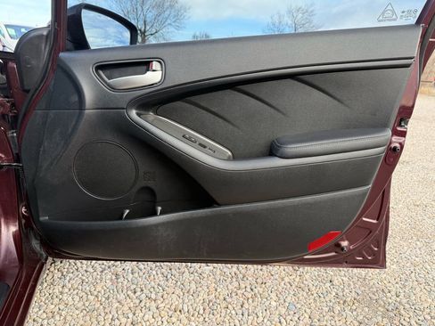 Used 2017 Kia Forte LX w/ LX Popular Package image 13