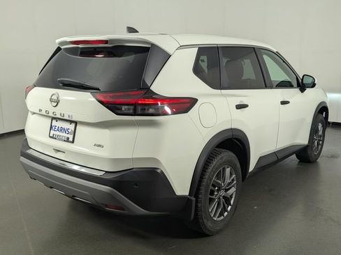 Used 2022 Nissan Rogue S AWD/4WD image 7