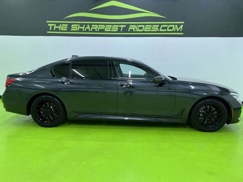 Used 2017 BMW 750i xDrive AWD/4WD image 11