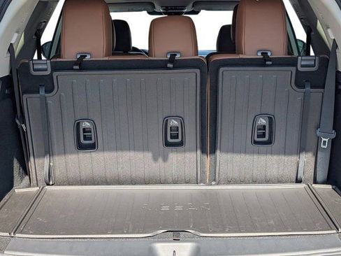 New 2026 Nissan Pathfinder Platinum FWD image 20