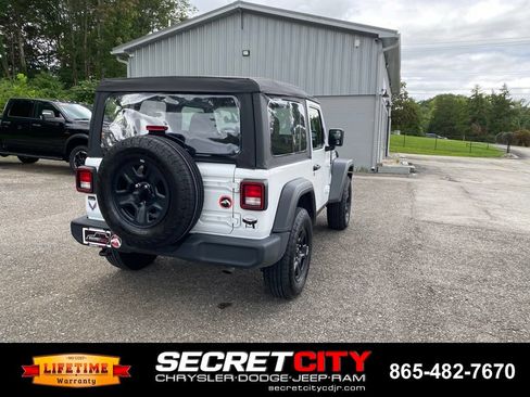 Used 2021 Jeep Wrangler Sport AWD/4WD image 5