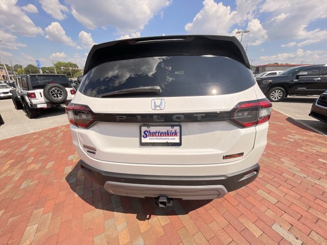 Certified 2024 Honda Pilot TrailSport image 33