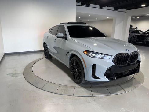 Used 2025 BMW X6 xDrive40i w/ Premium Package AWD/4WD image 6