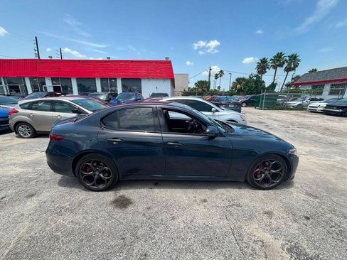 Used 2019 Alfa Romeo Giulia Ti Sport w/ Quick Order Package 22S Sport AWD/4WD image 4