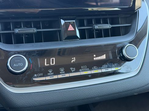 Used 2023 Toyota Corolla LE FWD image 23