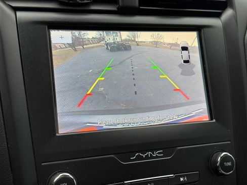 Used 2020 Ford Fusion SE w/ Equipment Group 151A image 18