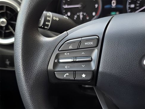 Used 2023 Hyundai Kona SEL image 25