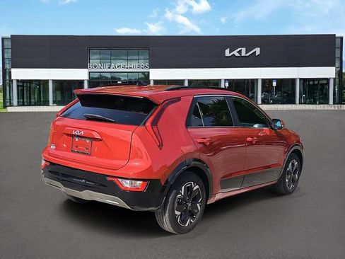 Certified 2024 Kia Niro Wind FWD image 4