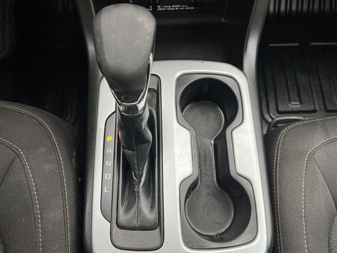 Used 2022 Chevrolet Colorado LT w/ Fleet Safety Package image 9