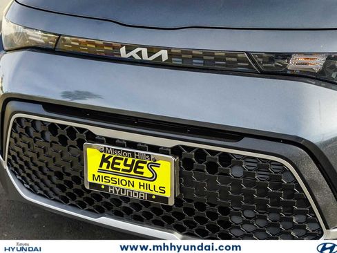 Used 2023 Kia Soul LX w/ Option Group 015 FWD image 8