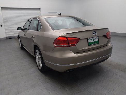 Used 2015 Volkswagen Passat 1.8T SEL Premium FWD image 5