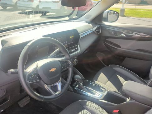 Certified 2024 Chevrolet TrailBlazer LT w/ LT Cold Weather Package AWD/4WD image 20