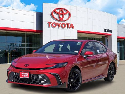 New 2026 Toyota Camry SE FWD image 1