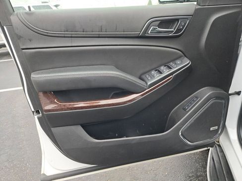 Used 2020 GMC Yukon XL SLT w/ Premium Edition image 16