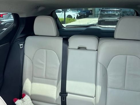 Used 2023 Volvo XC40 B4 Ultimate FWD image 10