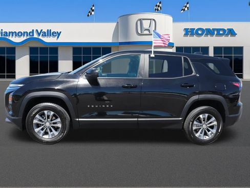 Used 2026 Chevrolet Equinox LT FWD image 8