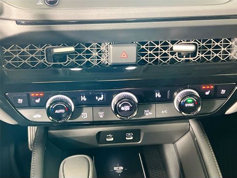 Used 2025 Honda Accord Touring image 17