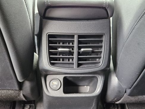 Used 2023 Kia Seltos S w/ Navigation Package FWD image 29