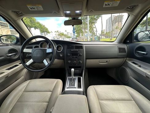 Used 2006 Dodge Magnum R/T image 10