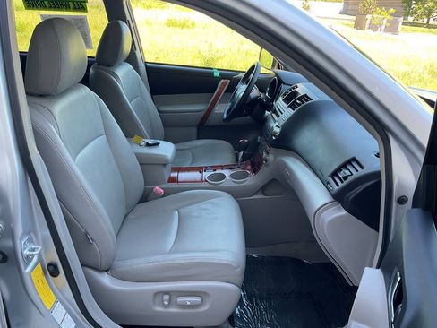 Used 2008 Toyota Highlander Limited AWD/4WD image 47
