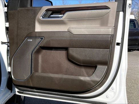 Used 2022 GMC Sierra 1500 SLT w/ SLT Premium Plus Package image 11