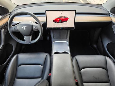 Used 2023 Tesla Model Y Long Range AWD/4WD image 2