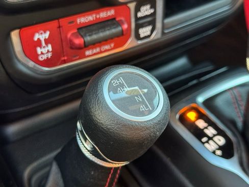 Used 2021 Jeep Wrangler Unlimited Rubicon image 34