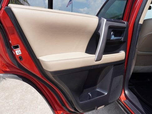 Used 2016 Toyota 4Runner SR5 Premium image 21