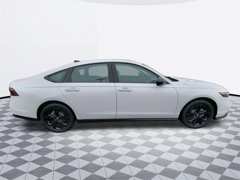 Used 2025 Honda Accord SE image 7