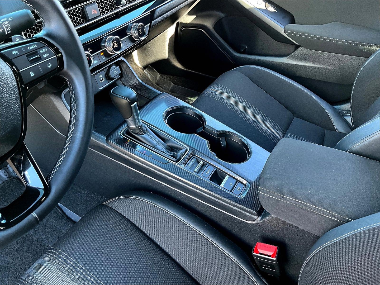 Used 2023 Honda Civic Sport image 17