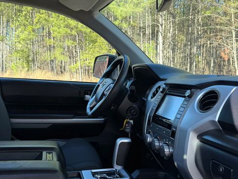 Used 2017 Toyota Tundra SR5 RWD image 20