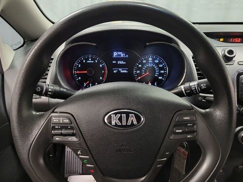 Used 2018 Kia Forte LX image 15