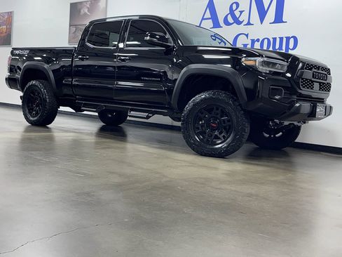 Used 2023 Toyota Tacoma TRD Off-Road w/ Black Out Package (TMS) image 2