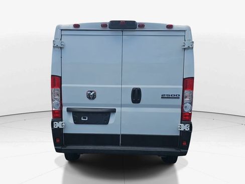 Used 2025 RAM ProMaster 2500 w/ Convenience Group FWD image 5