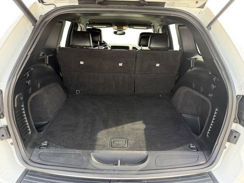 Used 2019 Jeep Grand Cherokee Altitude image 19