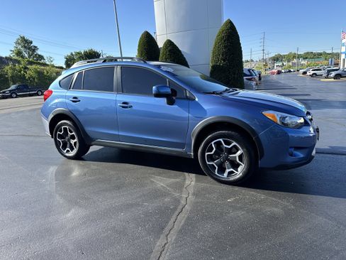 Used 2014 Subaru Crosstrek 2.0i Premium w/ Moonroof Package AWD/4WD image 1