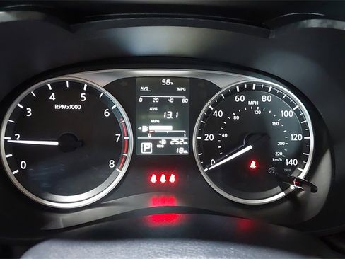 Used 2025 Nissan Versa S w/ Trunk Package image 21